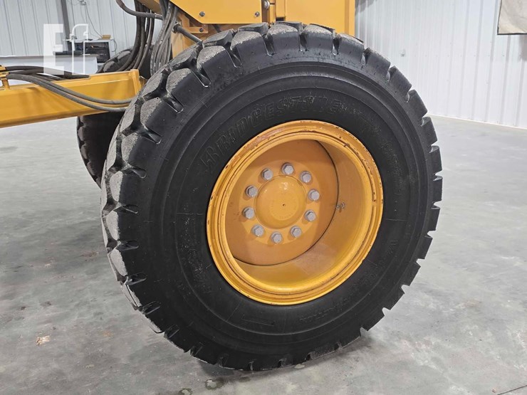 2022-caterpillar-140-image-36