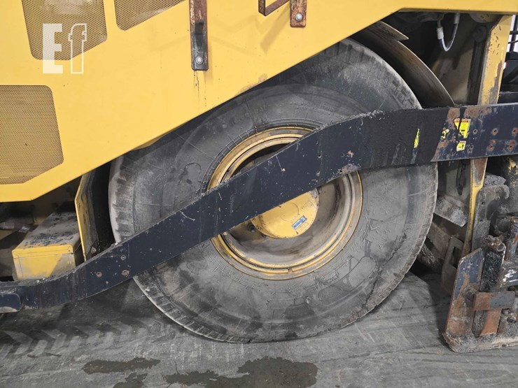 2016-caterpillar-ap-600f-image-28