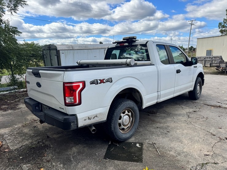 2016-ford-f150-xl-ext-cab-pickup---4wd-(not-running)-5.0l-v8-(bad-engine)---231,515-miles-showing---image-3