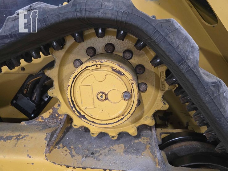 2021-caterpillar-299d3-image-28
