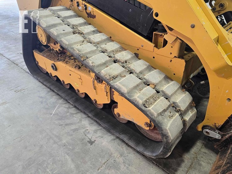 2021-caterpillar-299d3-image-36