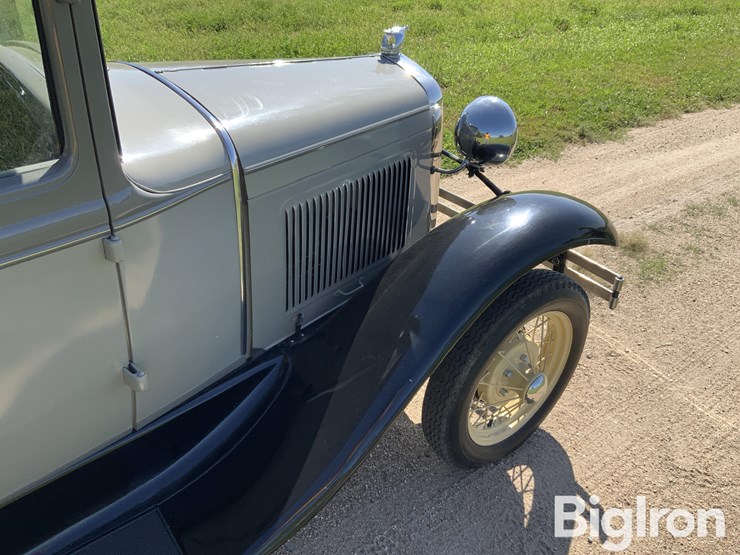 1931-ford-model-a-car-image-14