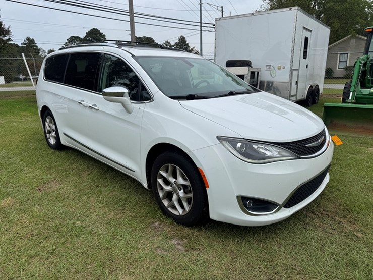 2020-chrysler-pacifica-limited-minivan-4d-3.6l-v6---automatic-transmission---167,488-miles-showing-image-2