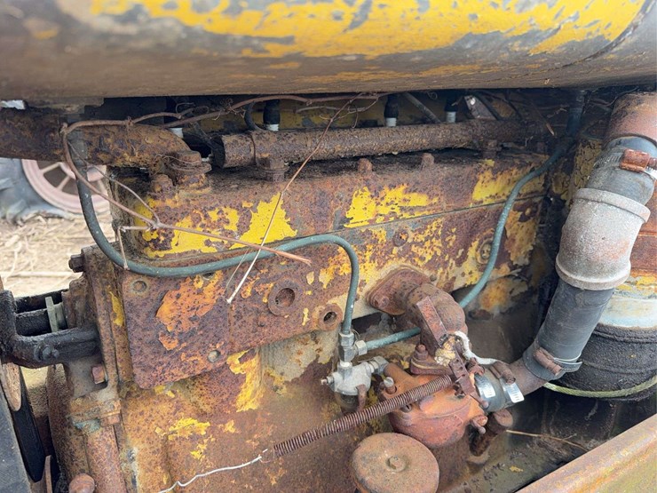 caterpillar-ten-image-45