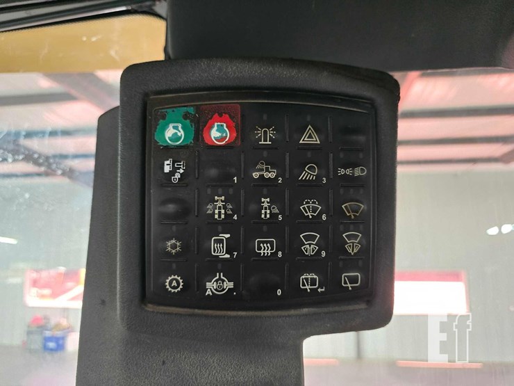 2012-deere-672g-image-22