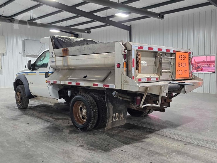2007-ford-f550-image-4