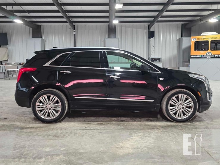 2019-cadillac-xt5-image-6