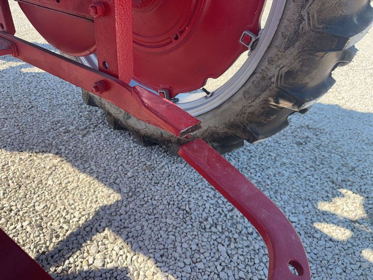 farmall-av-image-50