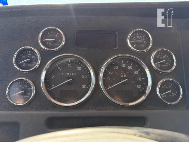 2012-peterbilt-386-image-16