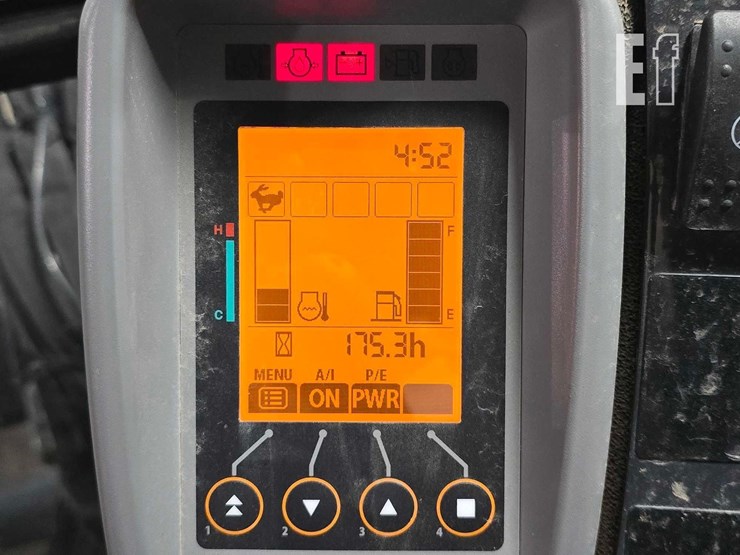 2025-deere-35-p-tier-image-23