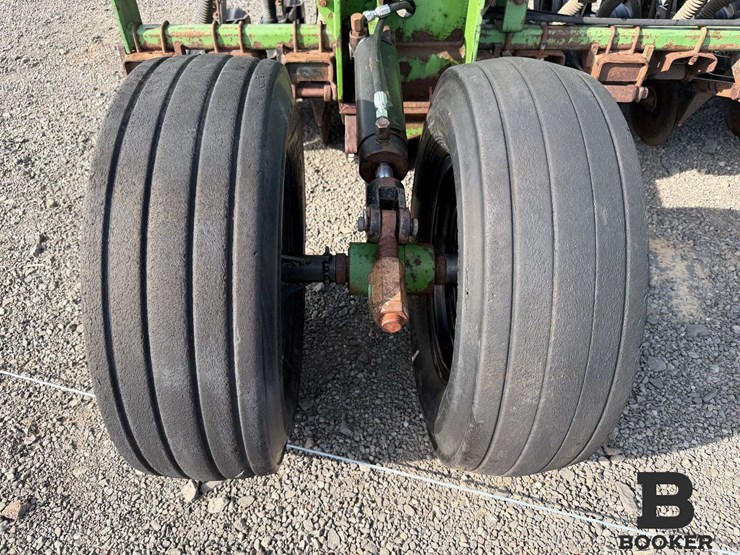 great-plains-solid-stand-grain-drill-image-18