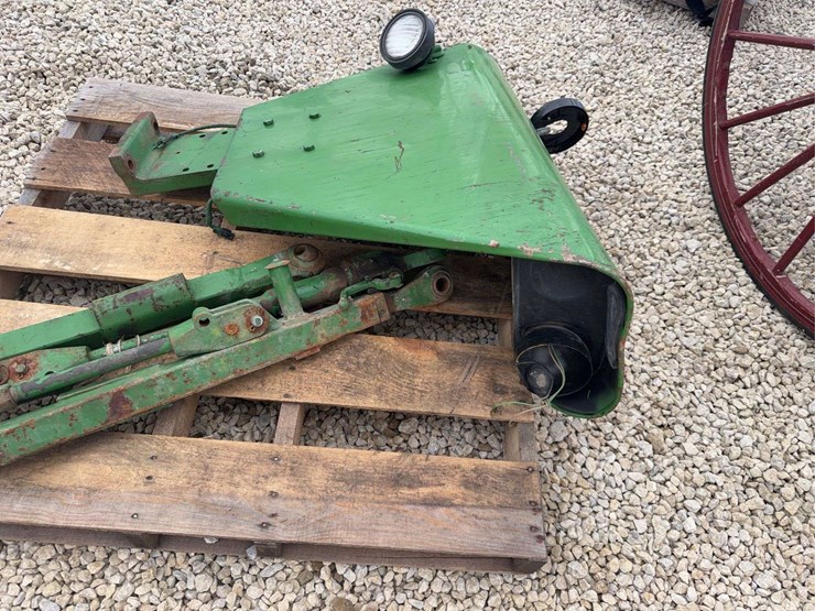 john-deere-3020-image-60