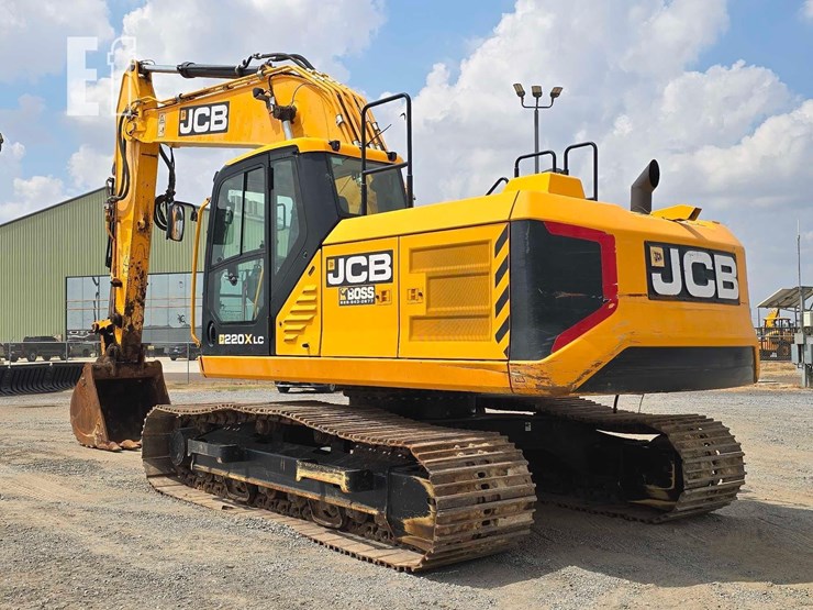 2023-jcb-220x-lc-image-4