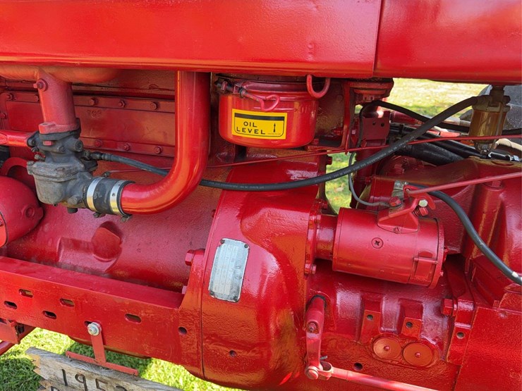 1953-farmall-super-m-image-32