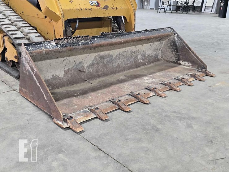 2021-caterpillar-259d3-image-10