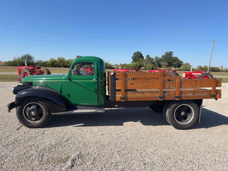 1946-chevrolet-truck-image-2
