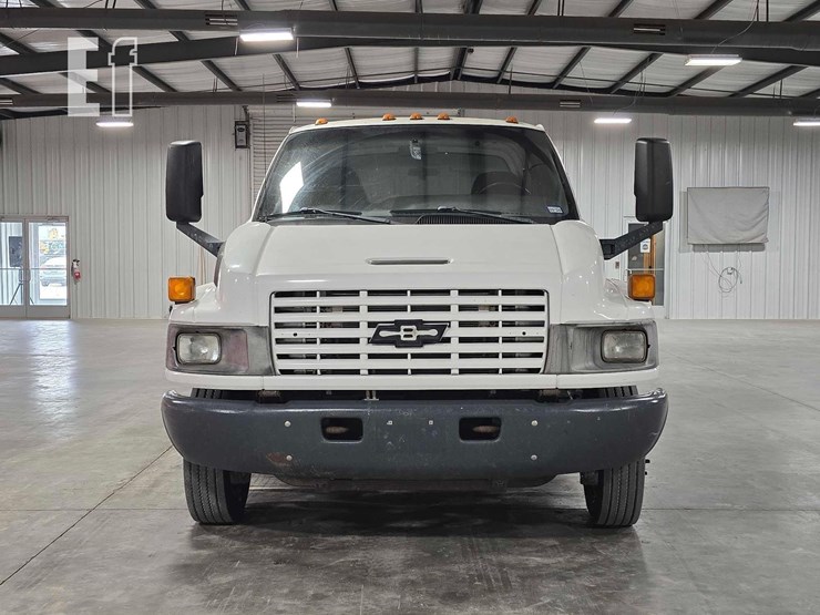 2009-chevrolet-kodiak-c4500-image-7