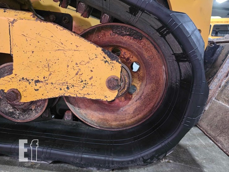 2022-caterpillar-299d3-image-34
