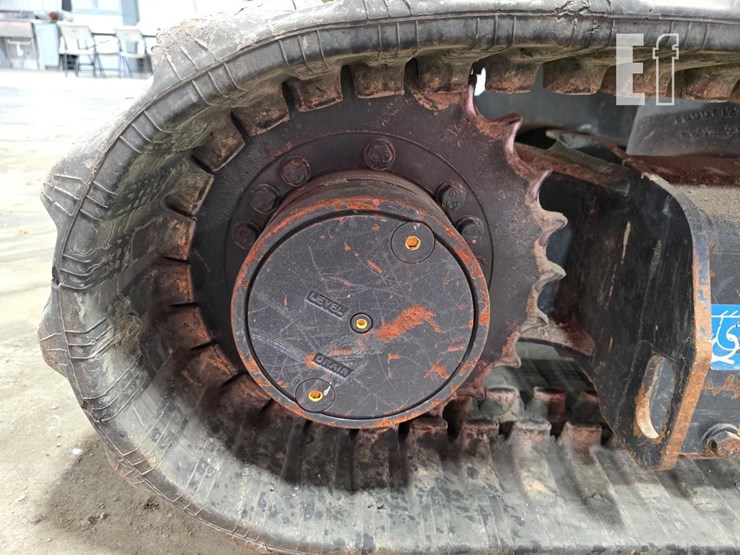 2024-deere-35-p-tier-image-30