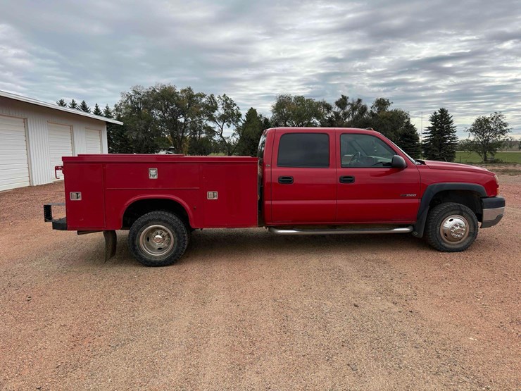 2004-cherolet-3500-service-pickup-image-6