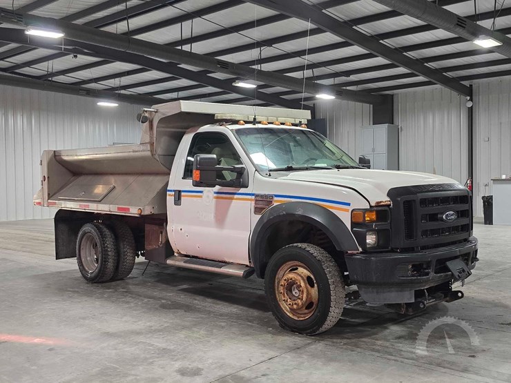 2010-ford-f550-image-2