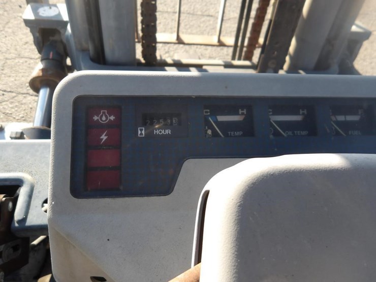 kamatsu-fg45st-6-forklift-image-25