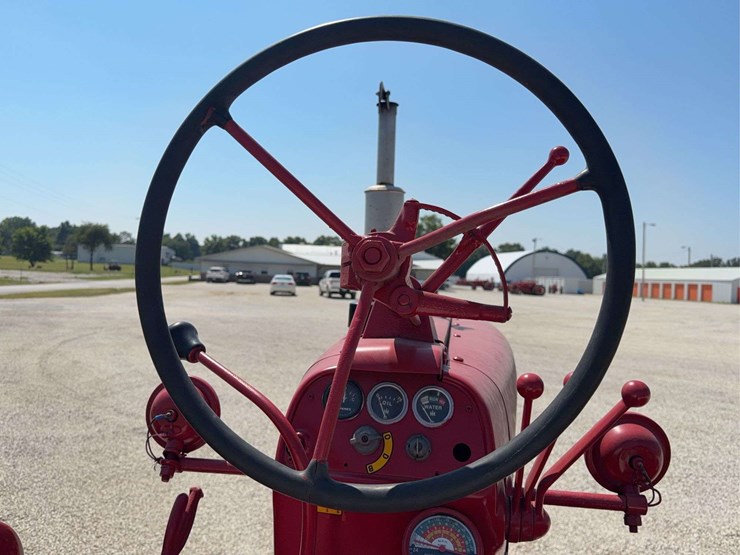 farmall-400-image-35