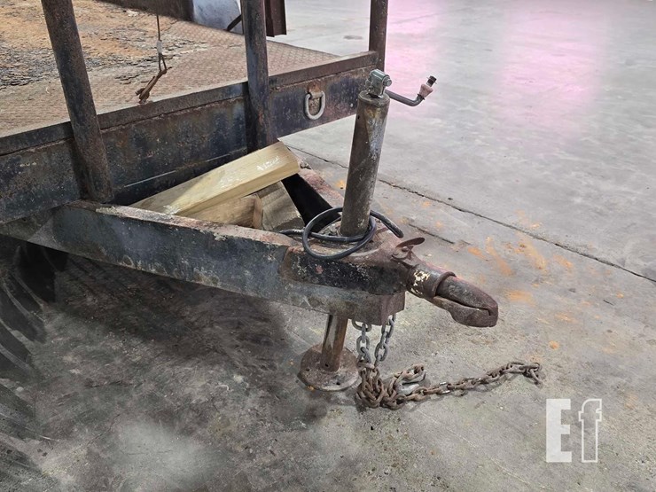 14-foot-tandem-axle-flatbed-utility-/-equipment-tr-image-13