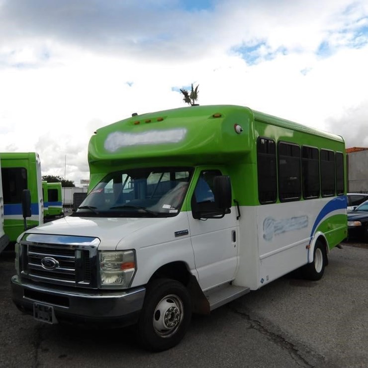 2016 FORD E450