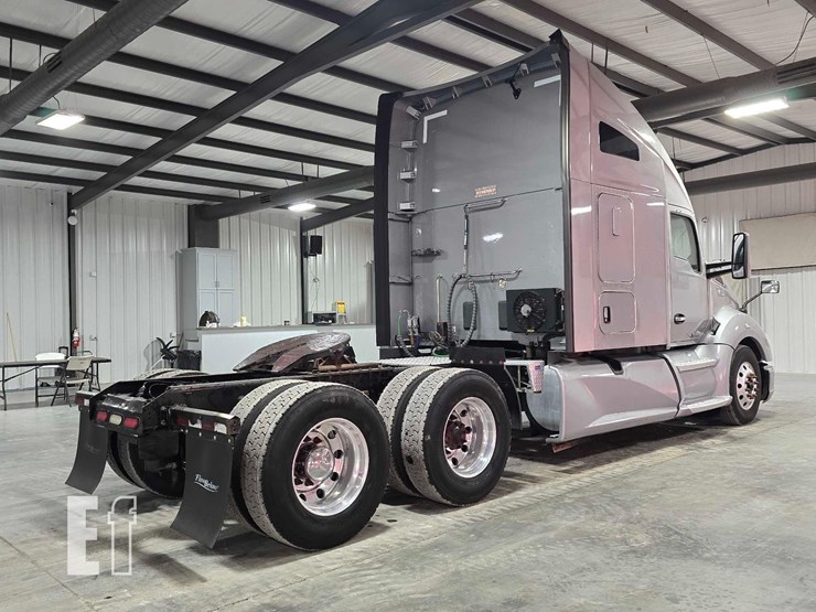 2020-kenworth-t680-image-3