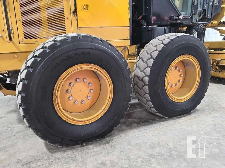 2010-caterpillar-120m-awd-image-29