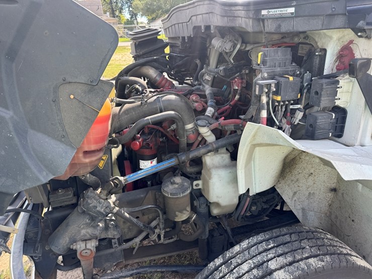2021-international-mv607-sba-medium-duty-flatbed-rollback-cummins-diesel---278,506-miles-showing-image-8