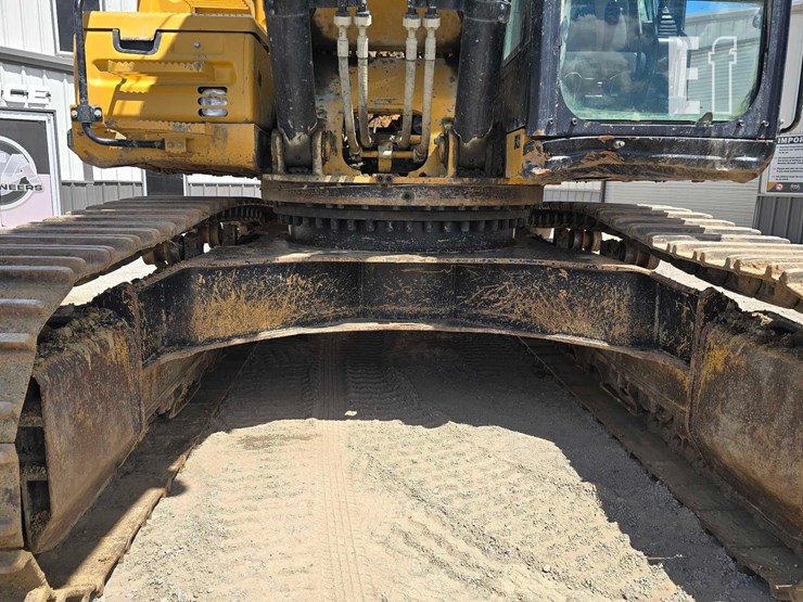 2016-caterpillar-336fl-image-28