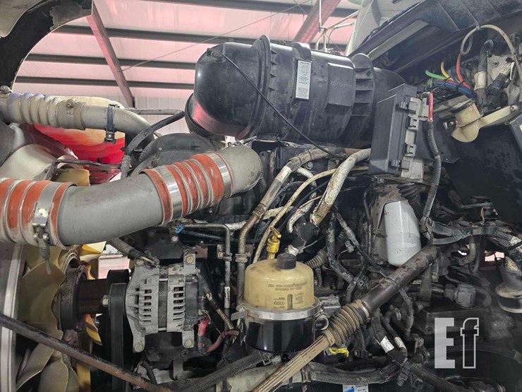 2012-kenworth-t800-image-25