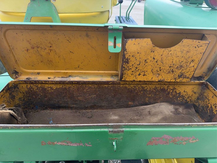 john-deere-3020-image-43