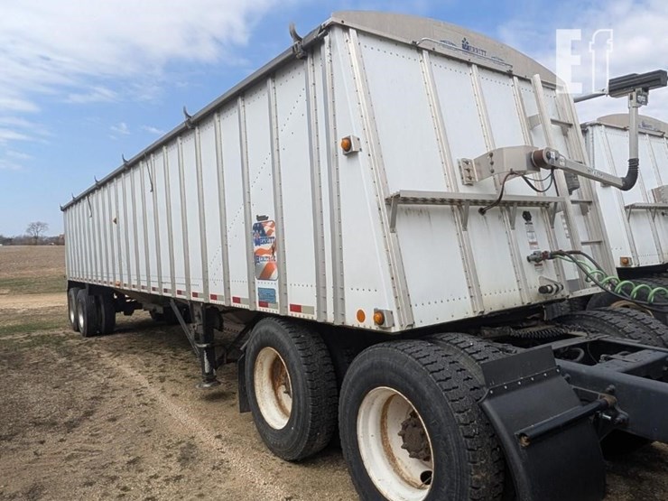 2014-merritt-grain-hopper-image-10