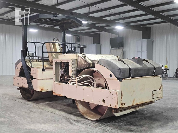 ingersoll-rand-tandem-vibratory-asphalt-compactor-3613-image-2