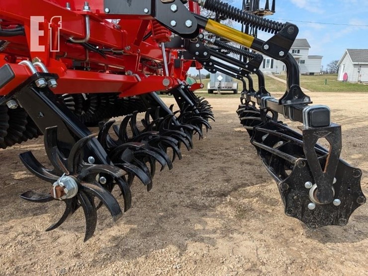 2025-kuhn-krause-8010-xt-1006-image-13