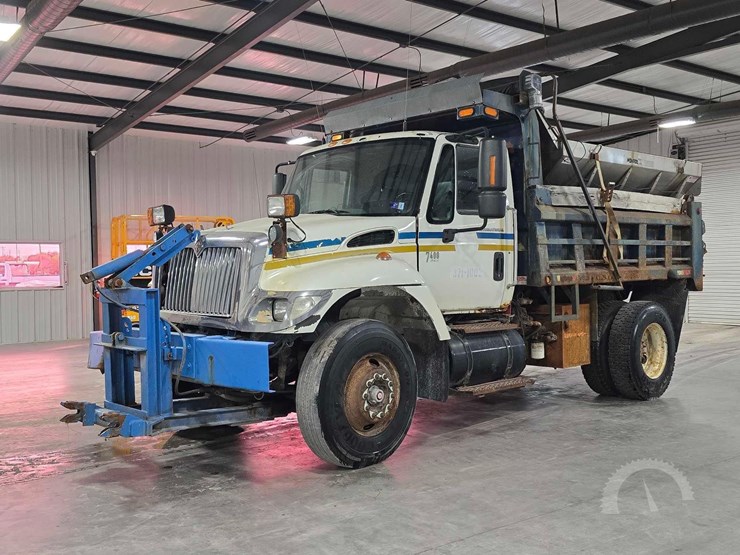 2005-international-workstar-7400-image-1