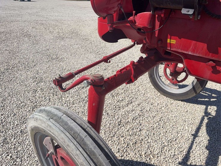 farmall-av-image-15
