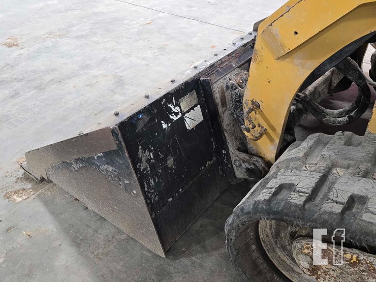 2022-caterpillar-289d3-image-12