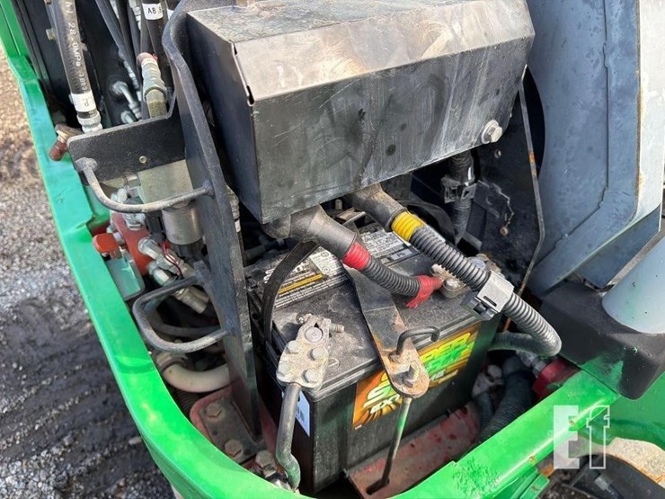 2018-takeuchi-tb230-image-37