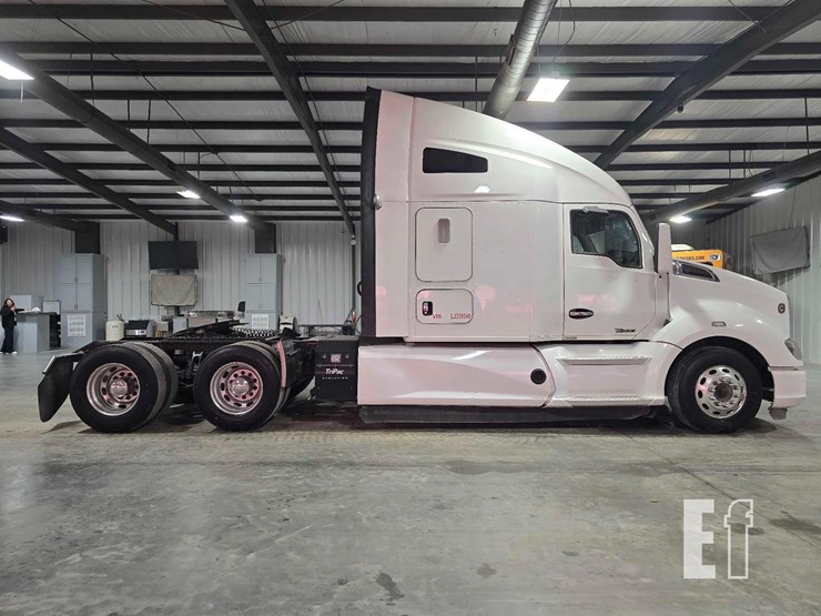 2020-kenworth-t680-image-6