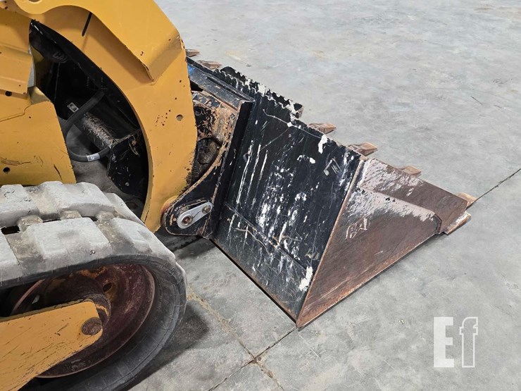 2021-caterpillar-259d3-image-11