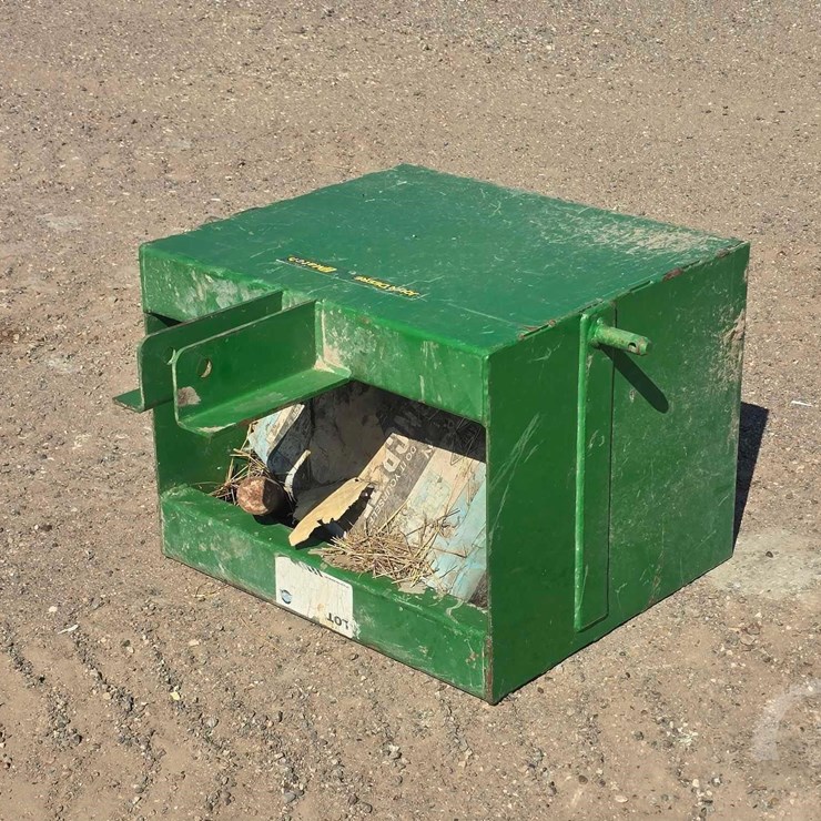 JOHN DEERE IMATCH 3-POINT WEIGHT BOX ATTACHMENT
