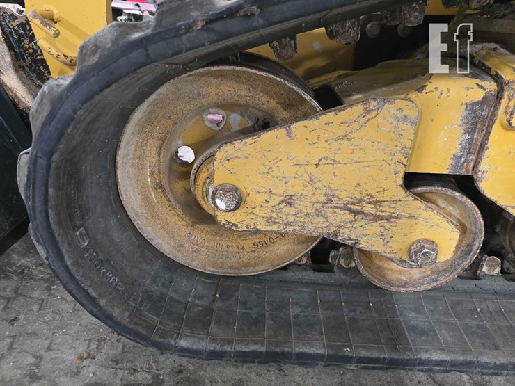 2021-caterpillar-289d3-image-25