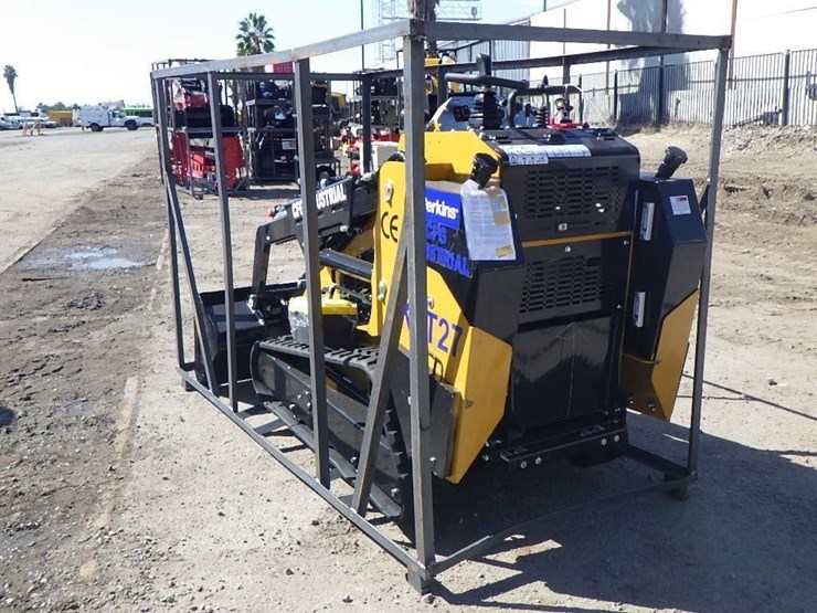 2026-cfg-kjt27-skid-steer-loader-image-4