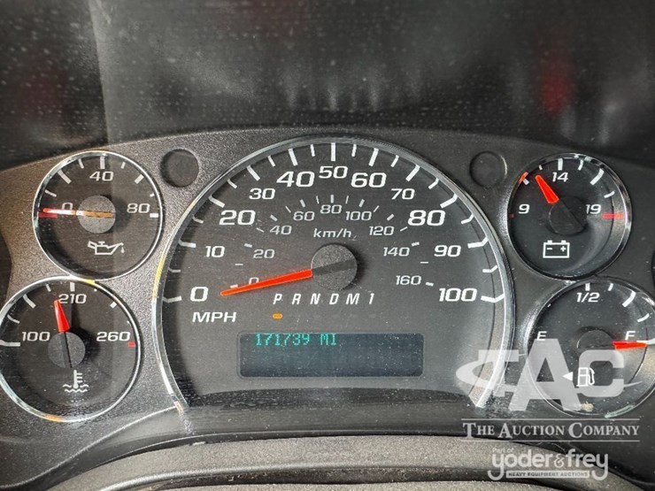2010-chevrolet-express-3500-image-9