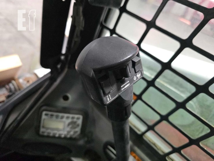 2018-bobcat-t630-image-16