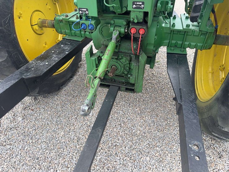 john-deere-3020-image-40
